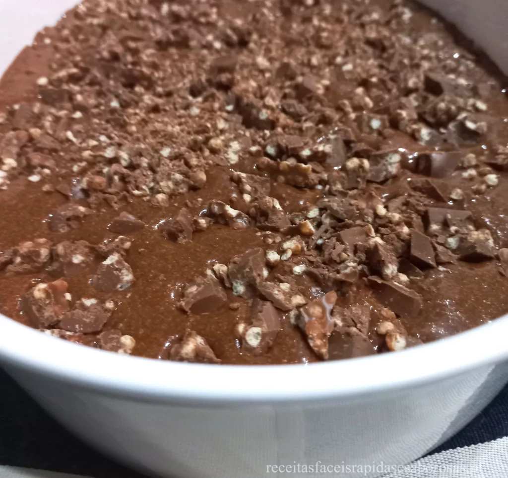 Preparara mousse de chocolate com arroz tufado